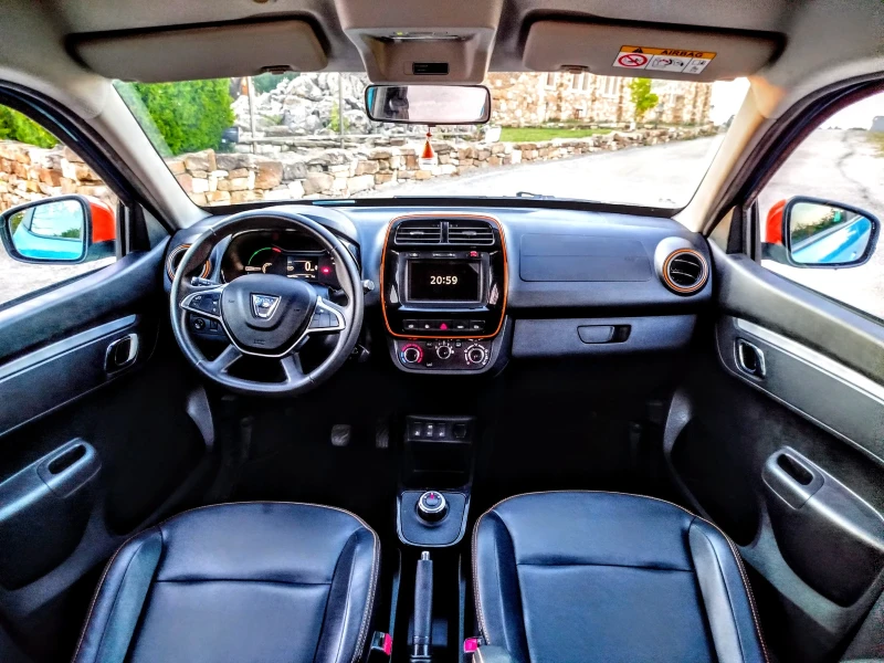 Dacia Spring, снимка 14 - Автомобили и джипове - 51436206