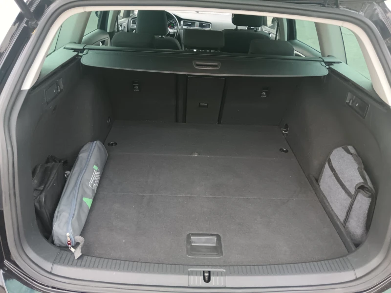 VW Golf Variant MK 7.5 Facelift/2.0 TDI 150 к.с/Full LED/Distronic, снимка 9 - Автомобили и джипове - 51947153