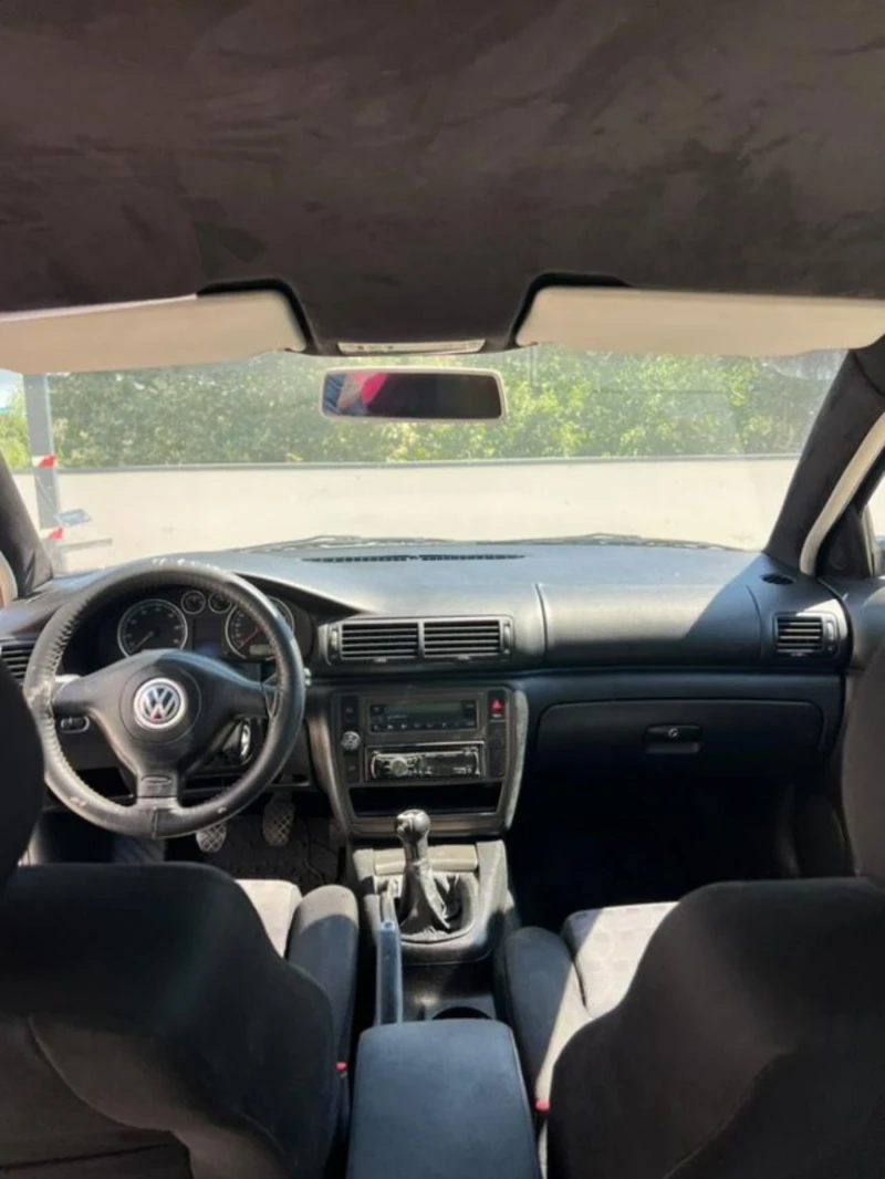 VW Passat Газ-бензин 1.8т, снимка 10 - Автомобили и джипове - 52588870