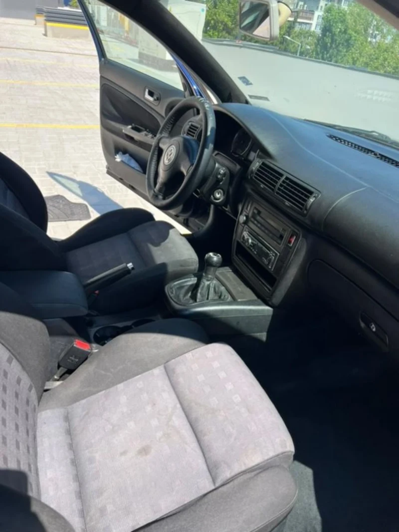 VW Passat Газ-бензин 1.8т, снимка 8 - Автомобили и джипове - 52588870
