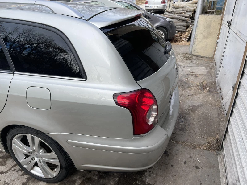 Toyota Avensis, снимка 6 - Автомобили и джипове - 53066299