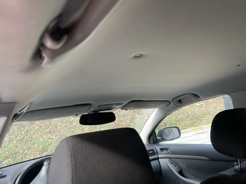 Toyota Avensis, снимка 16 - Автомобили и джипове - 53066299