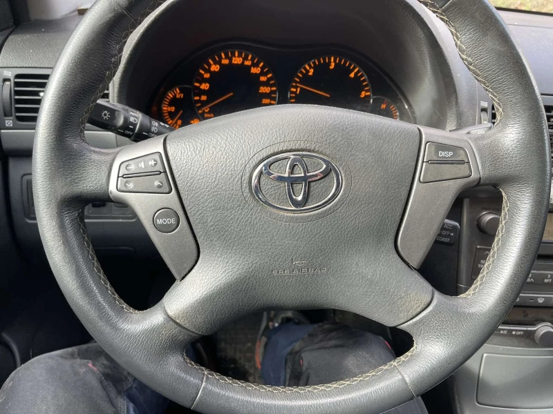 Toyota Avensis, снимка 9 - Автомобили и джипове - 53066299