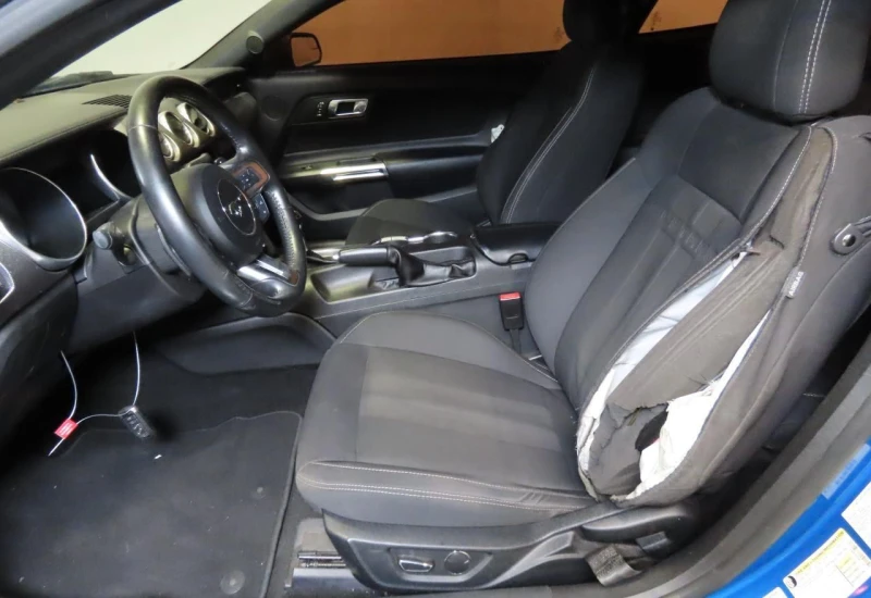 Ford Mustang, снимка 9 - Автомобили и джипове - 53412219