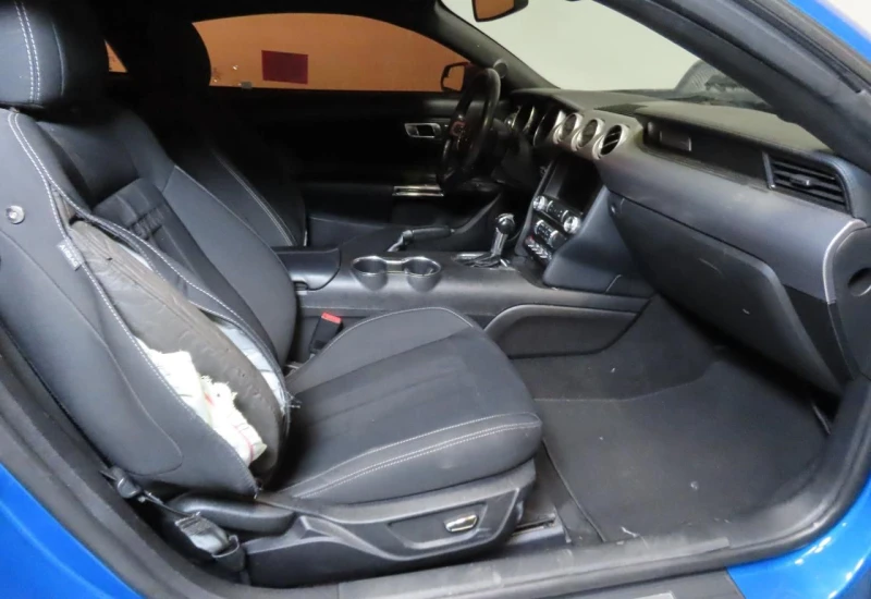 Ford Mustang, снимка 5 - Автомобили и джипове - 53412219