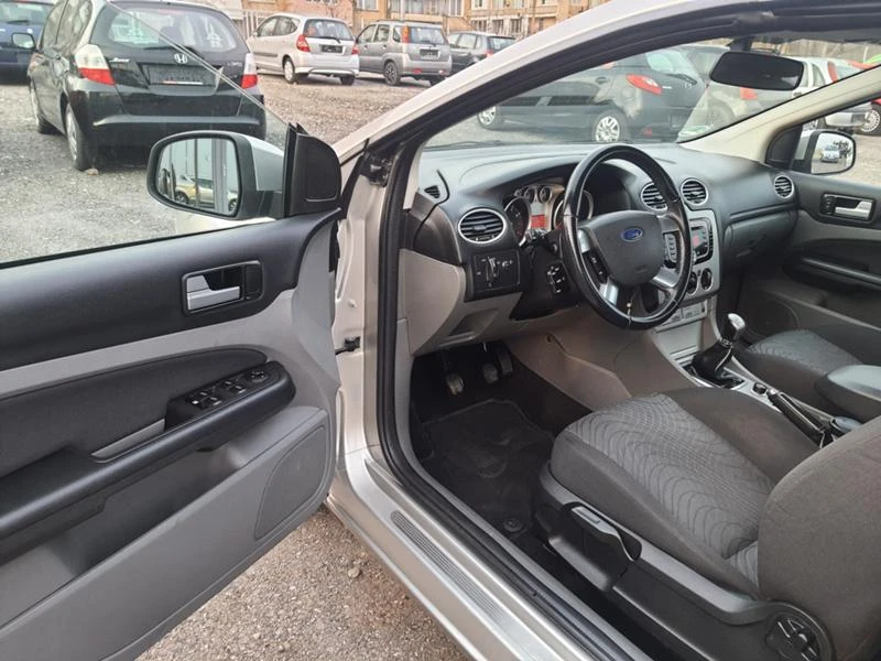 Ford Focus 1.6i Пининфарина, снимка 11 - Автомобили и джипове - 35815774