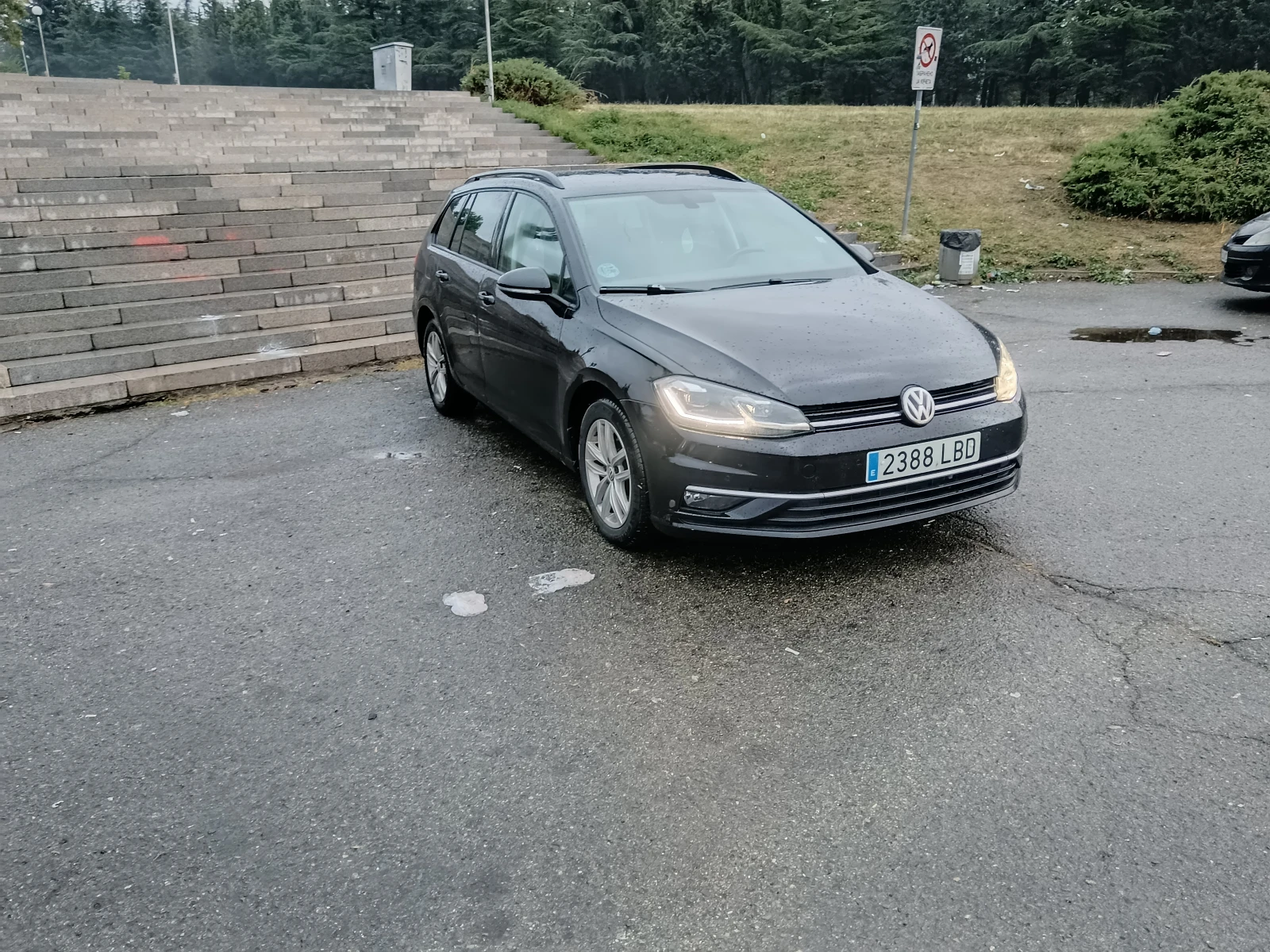 VW Golf Variant MK 7.5 Facelift/2.0 TDI 150 ./Full LED/Distronic | Mobile.bg   1