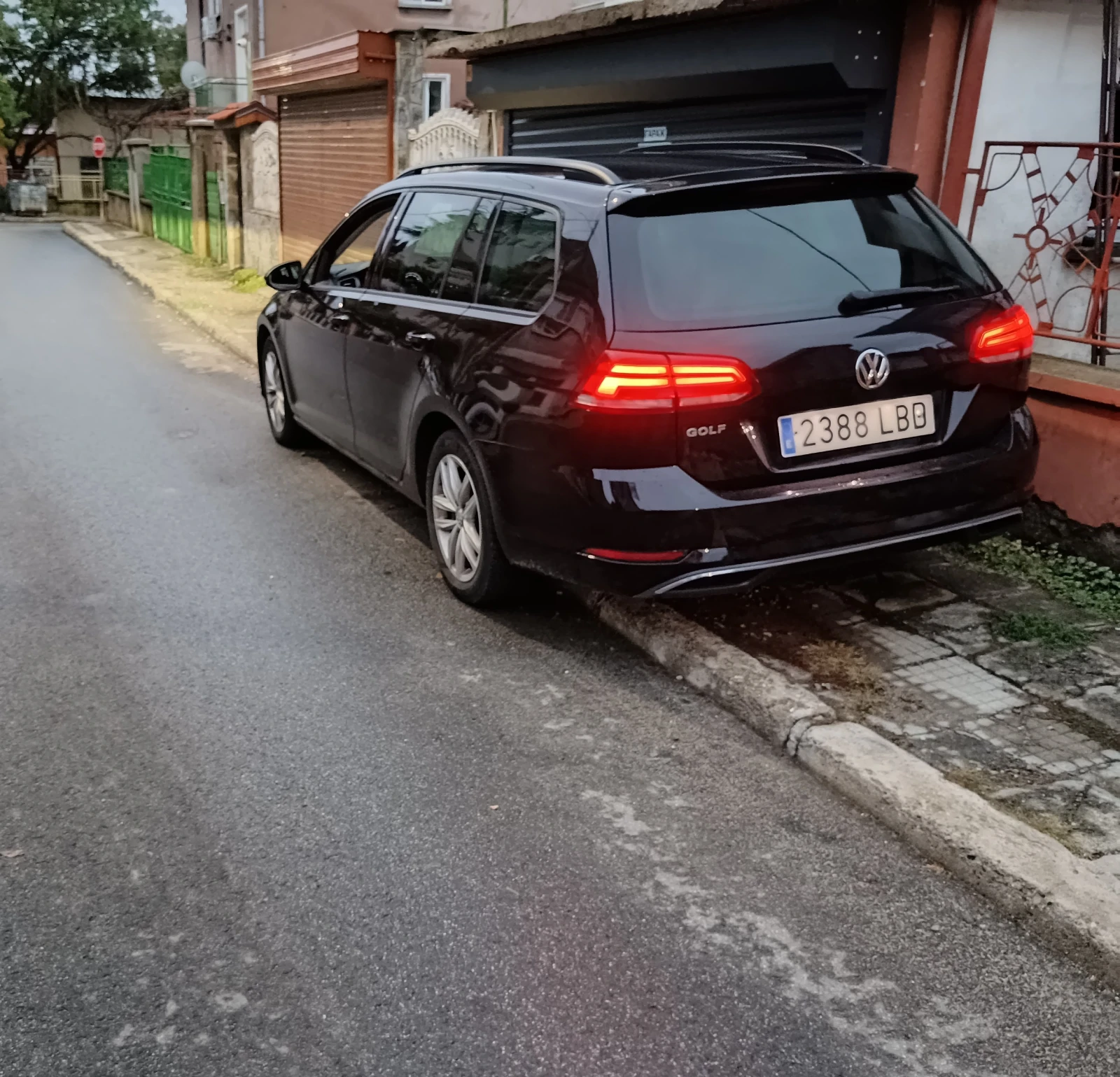 VW Golf Variant MK 7.5 Facelift/2.0 TDI 150 к.с/Full LED/Distronic - изображение 3