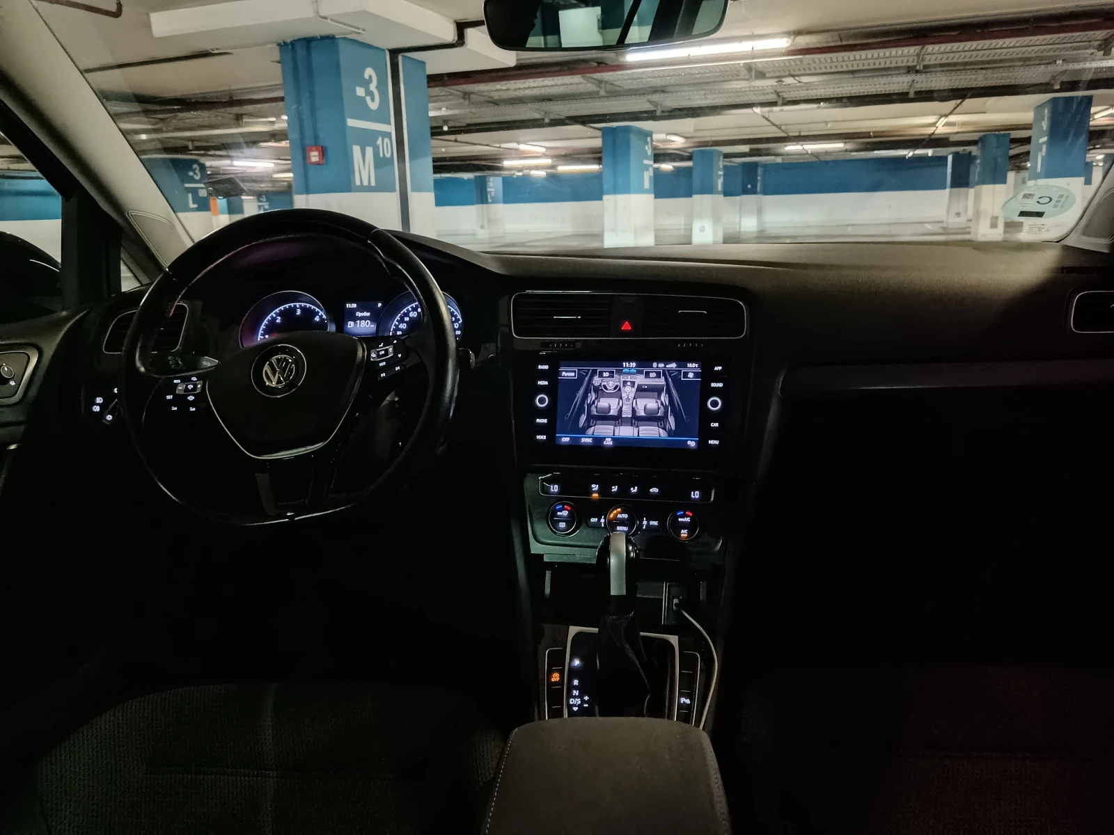 VW Golf Variant MK 7.5 Facelift/2.0 TDI 150 ./Full LED/Distronic | Mobile.bg   11