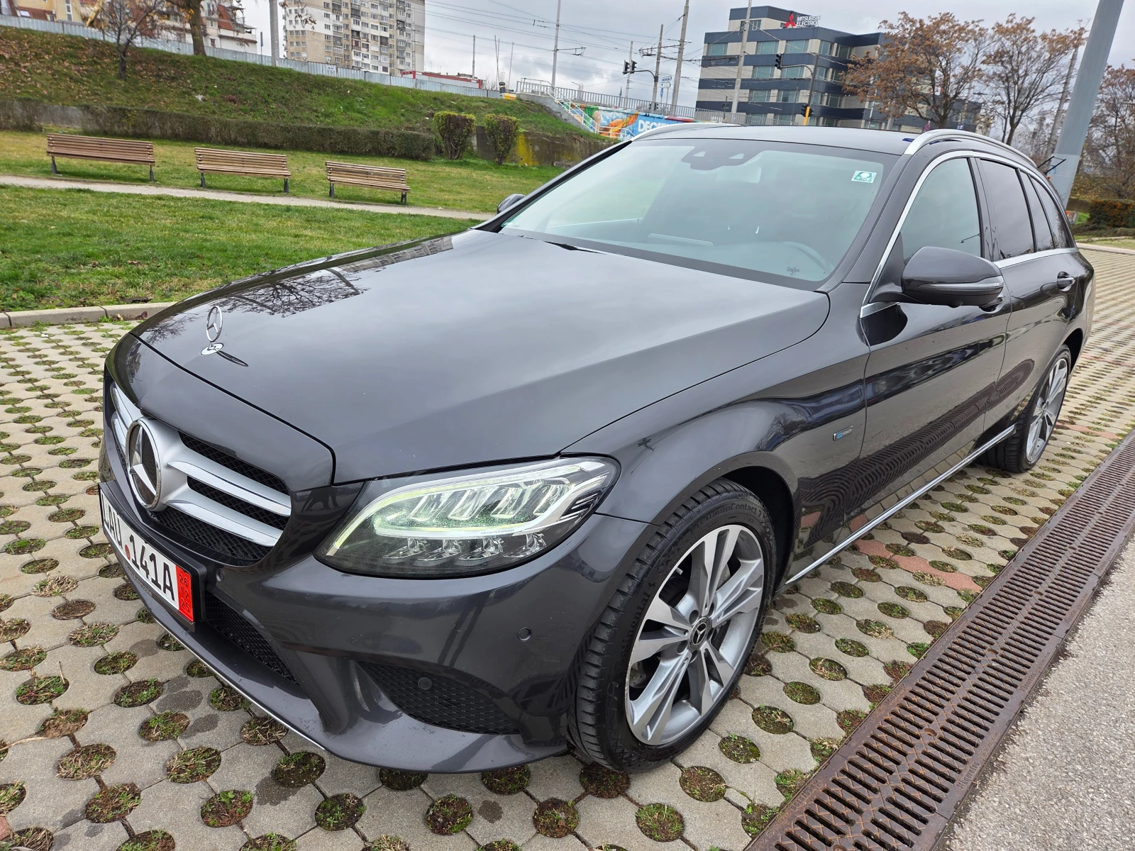 Mercedes-Benz C 300 Plug-in hybrid 4matic - изображение 8
