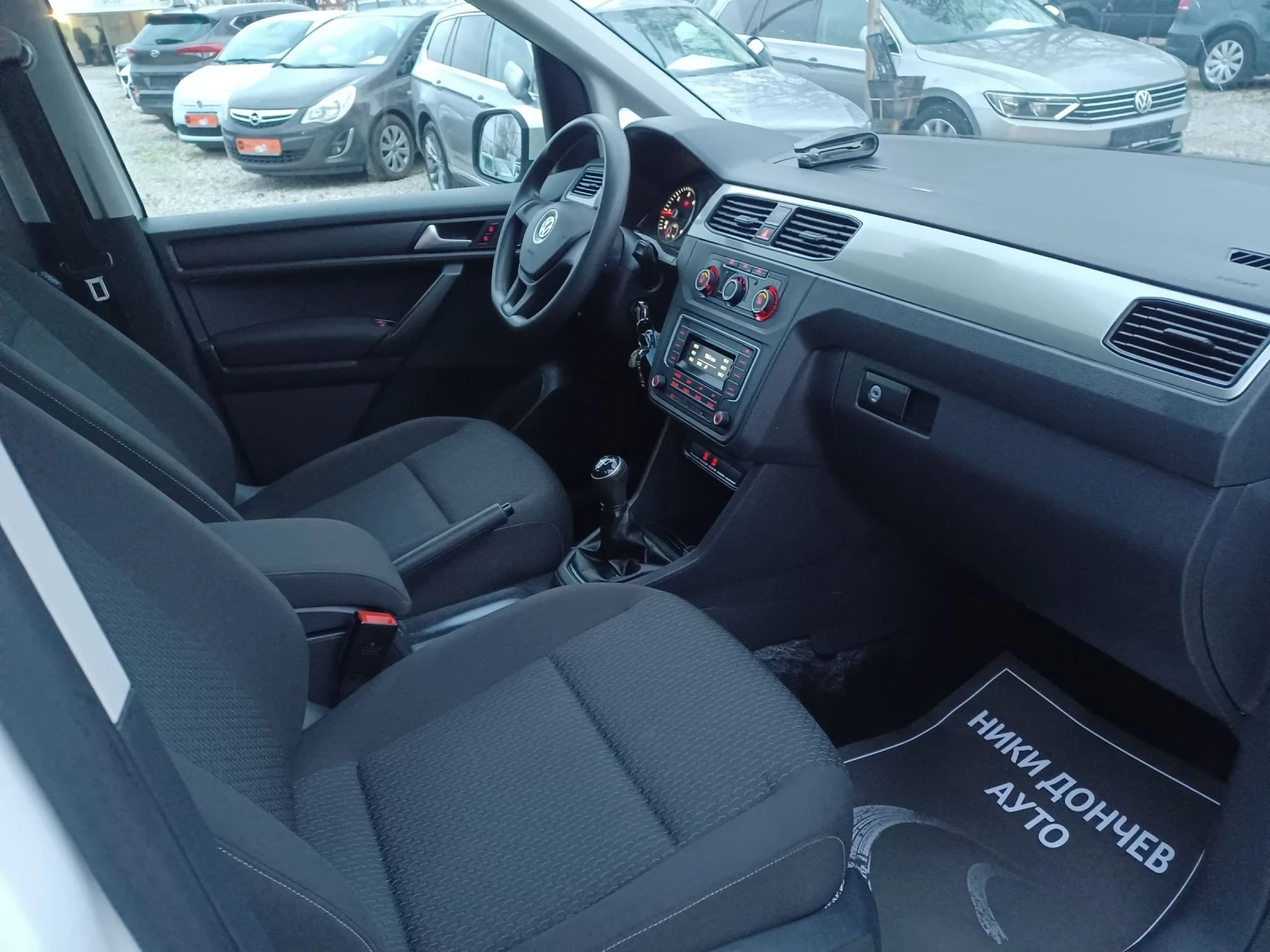 VW Caddy 2.0-102TDI! FACELIFT MAXI 6+ 1 TOP! - изображение 8