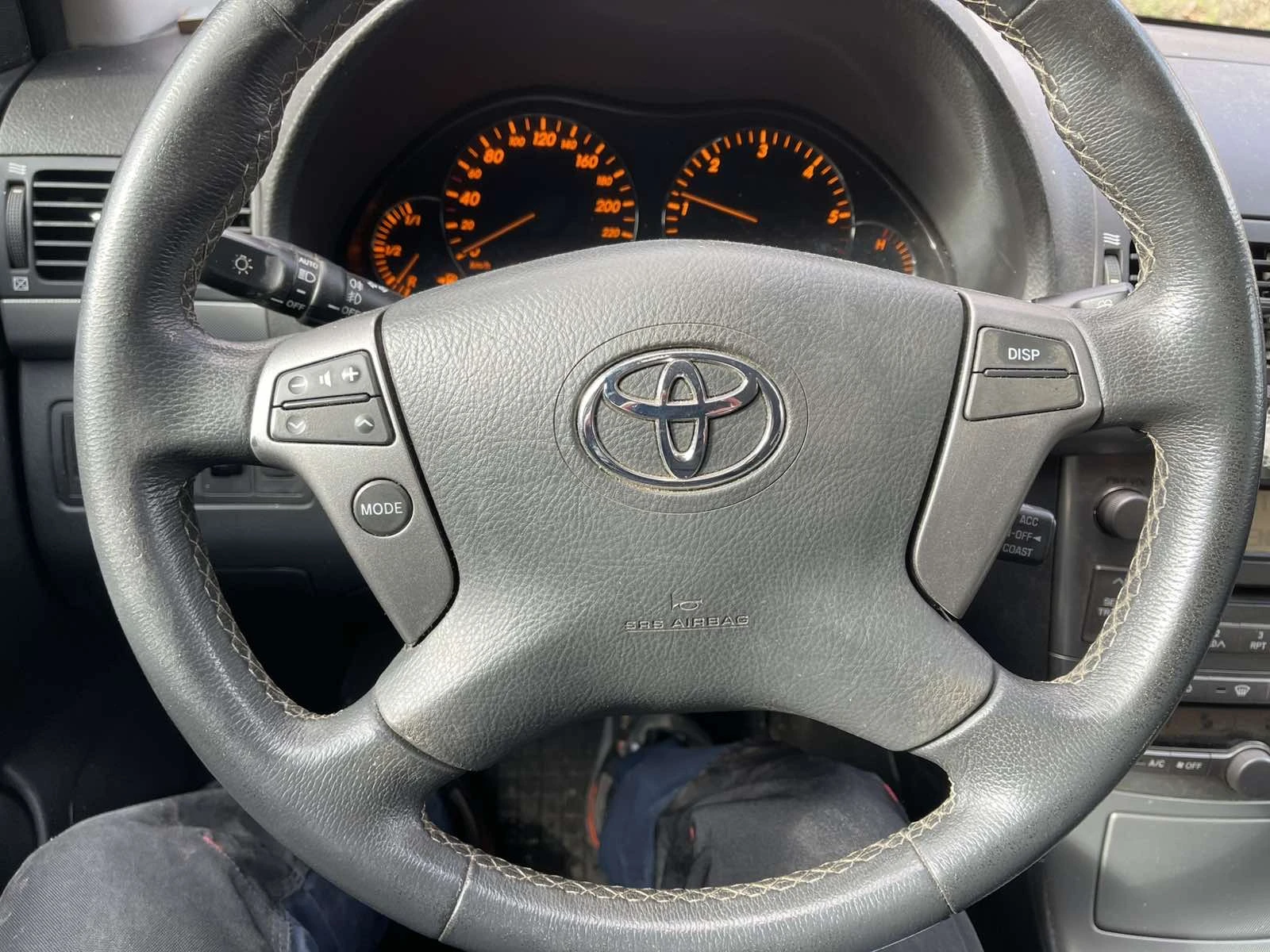 Toyota Avensis  - изображение 9