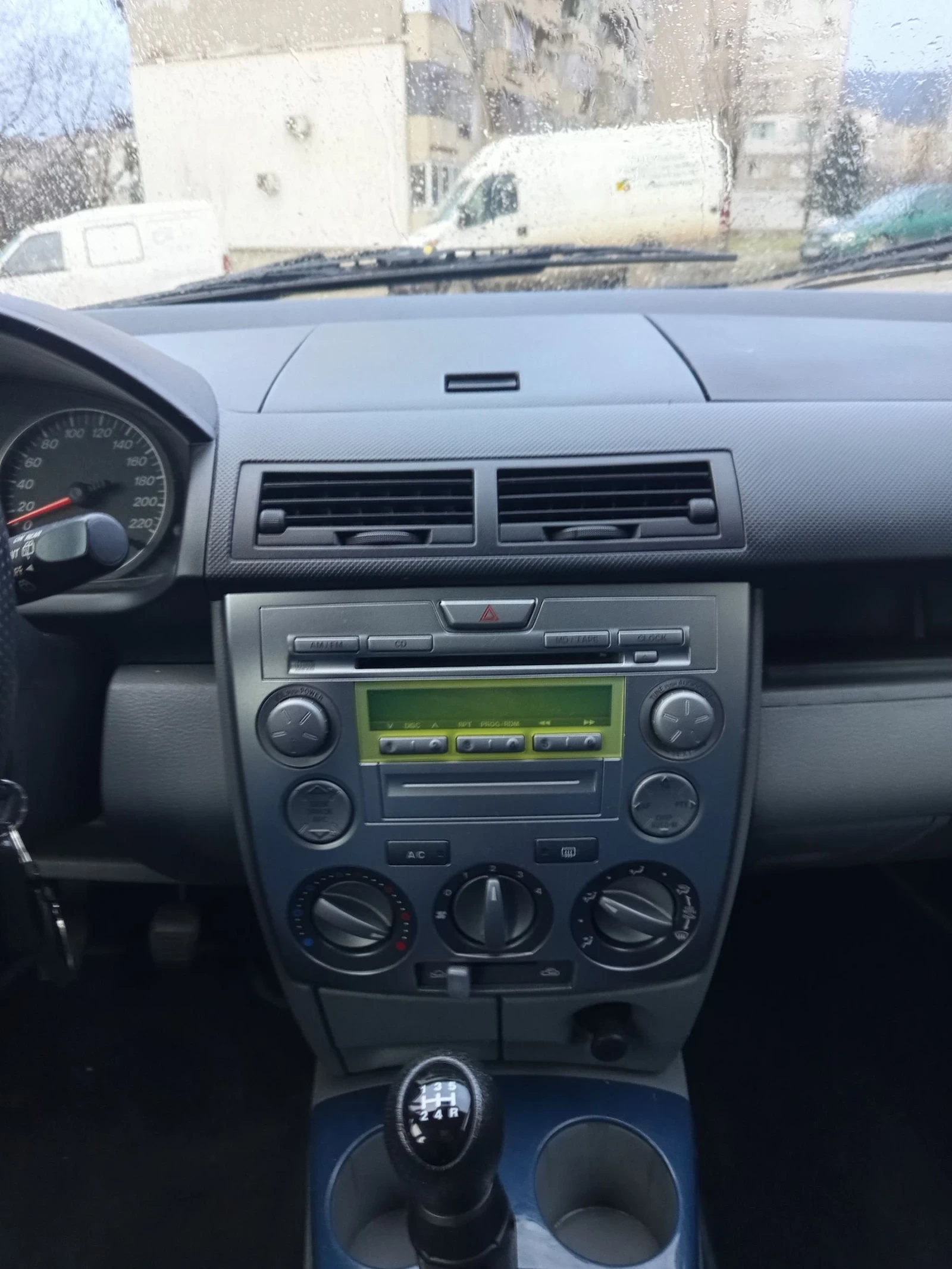 Mazda 2 1.25i - изображение 10