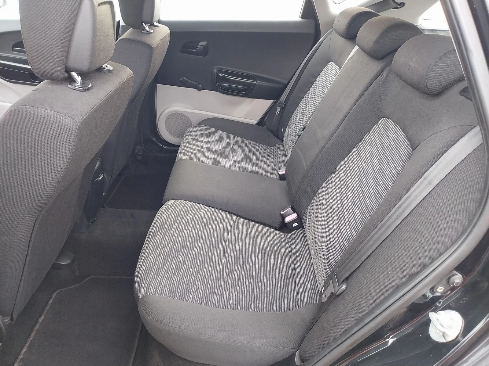 Kia Ceed 1.4 i-B/GPL - изображение 10