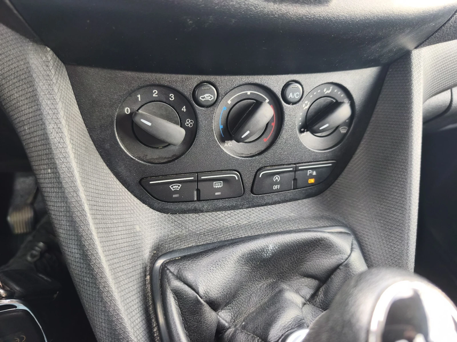 Ford Connect Transit , снимка 17 - Автомобили и джипове - 54000561