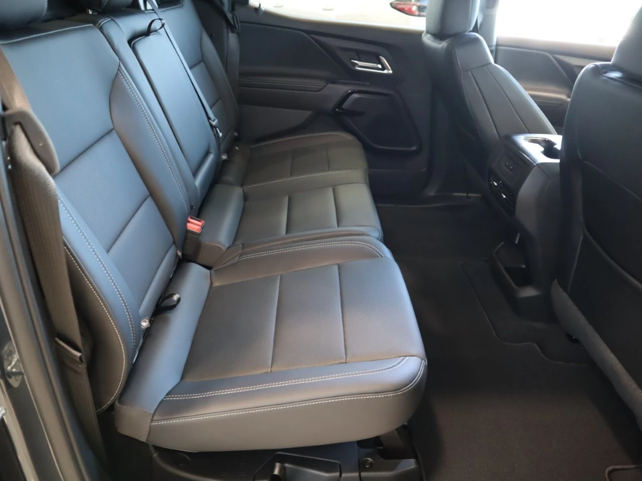 Chevrolet Silverado EV LT Crew Cab e4WD, снимка 14 - Автомобили и джипове - 54180745