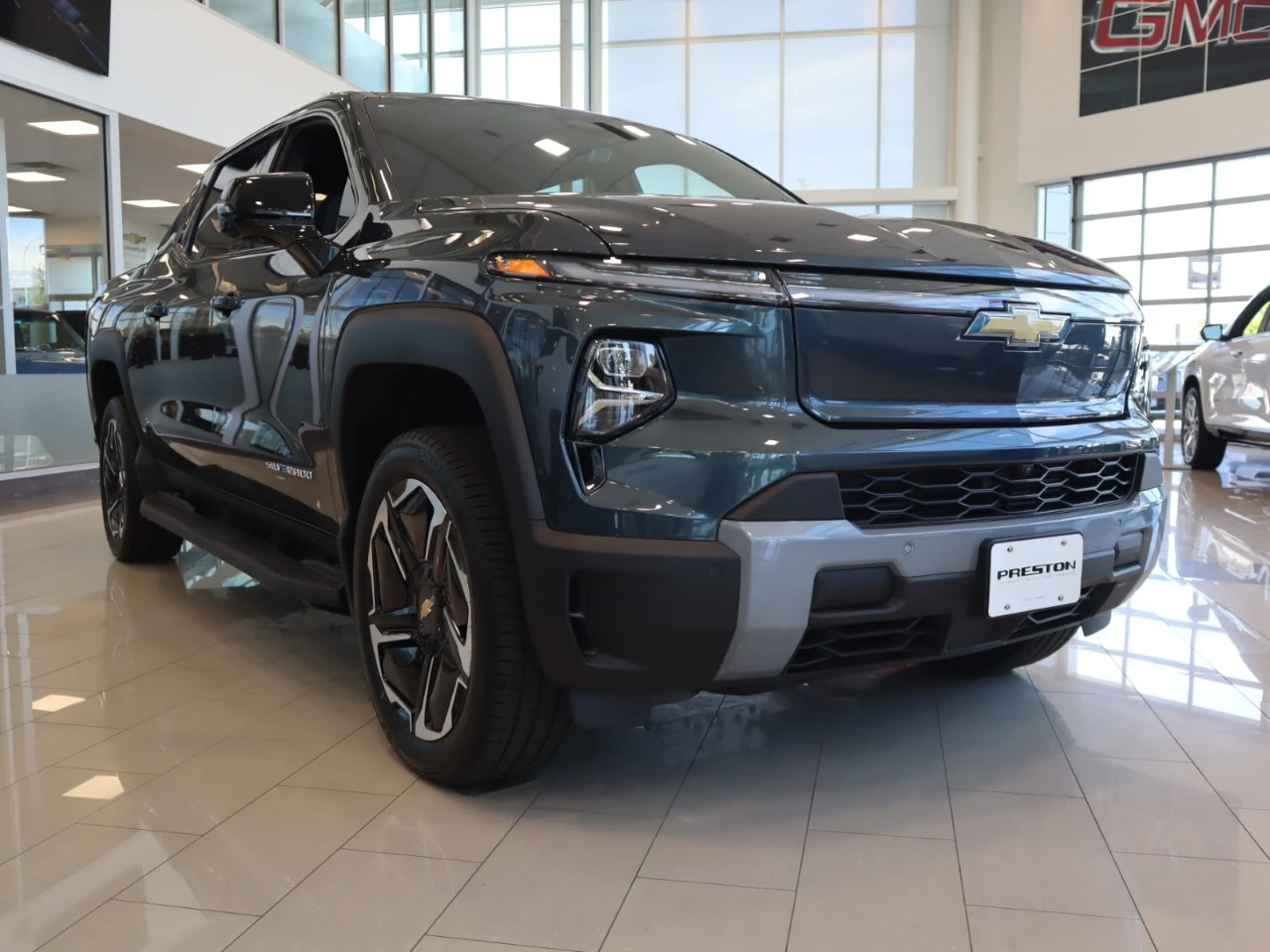 Chevrolet Silverado EV LT Crew Cab e4WD, снимка 3 - Автомобили и джипове - 54180745