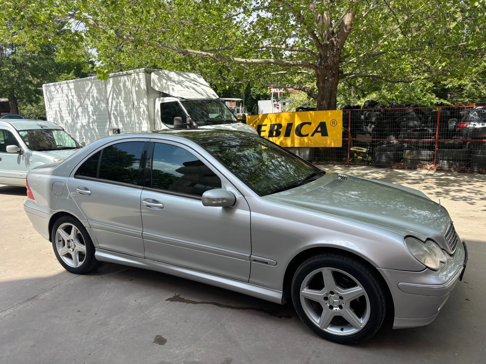Mercedes-Benz C 200 Kompressor, снимка 2 - Автомобили и джипове - 54577639
