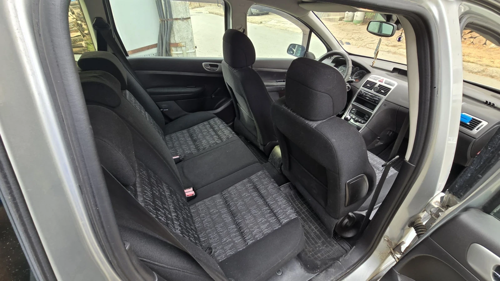 Peugeot 307 2.0 HDI 136 HP, снимка 11 - Автомобили и джипове - 54812150
