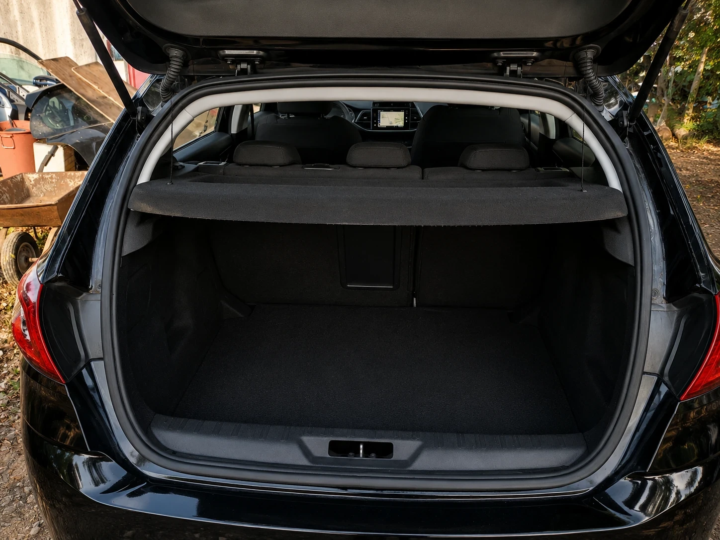 Peugeot 308 1.6HDI 115k.c, снимка 10 - Автомобили и джипове - 54818363