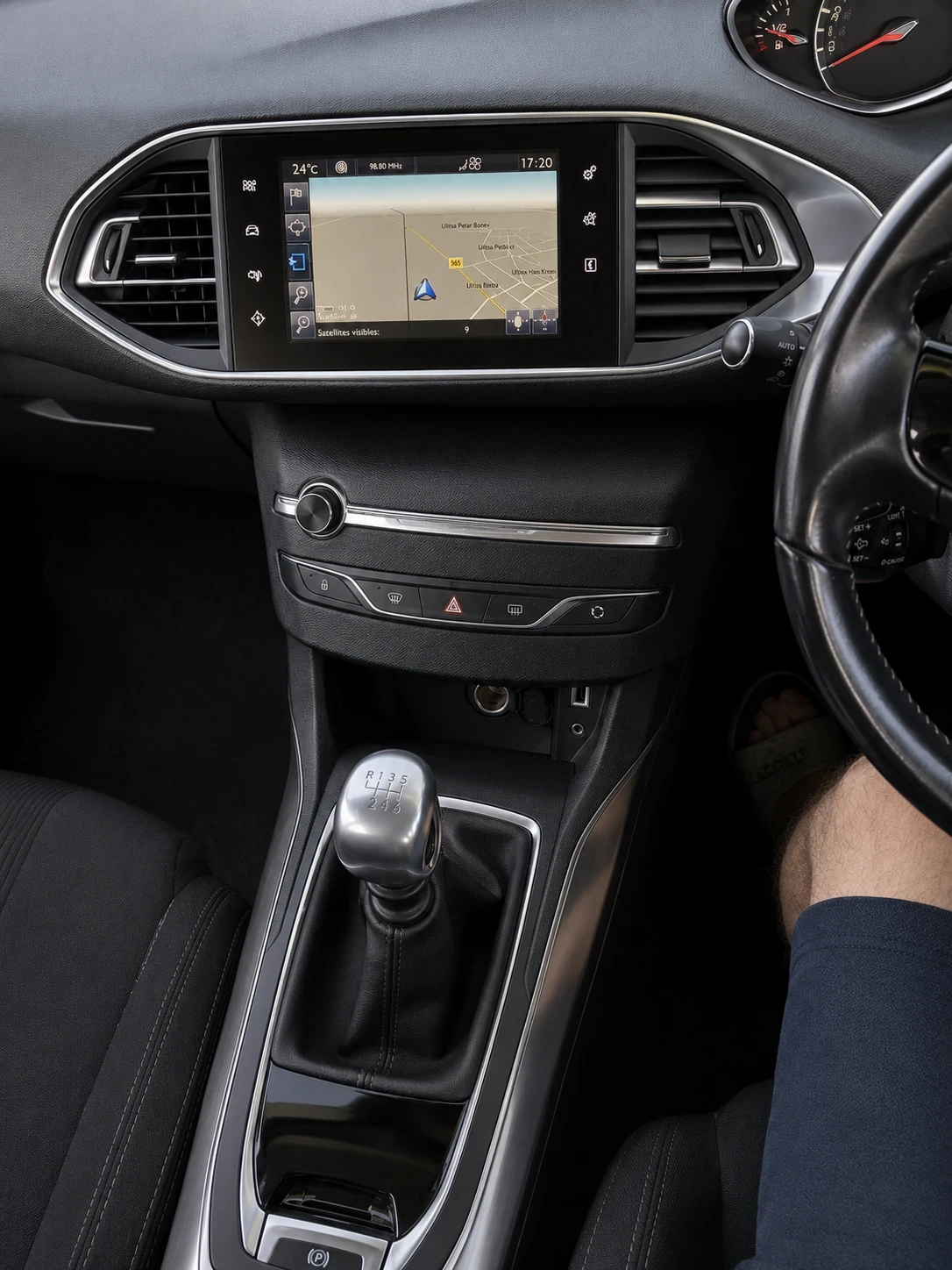 Peugeot 308 1.6HDI 115k.c, снимка 8 - Автомобили и джипове - 54818363