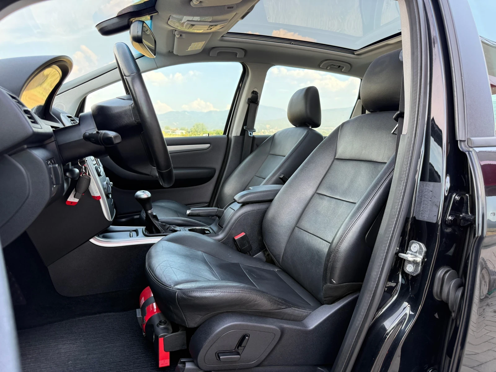 Mercedes-Benz A 200 CDI / FACELIFT / AVANTGARDE / KOJA / PANORAMA , снимка 9 - Автомобили и джипове - 55052831