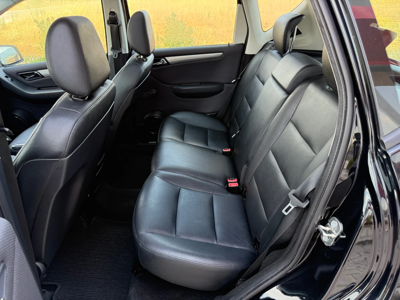 Mercedes-Benz A 200 CDI / FACELIFT / AVANTGARDE / KOJA / PANORAMA , снимка 11 - Автомобили и джипове - 55052831