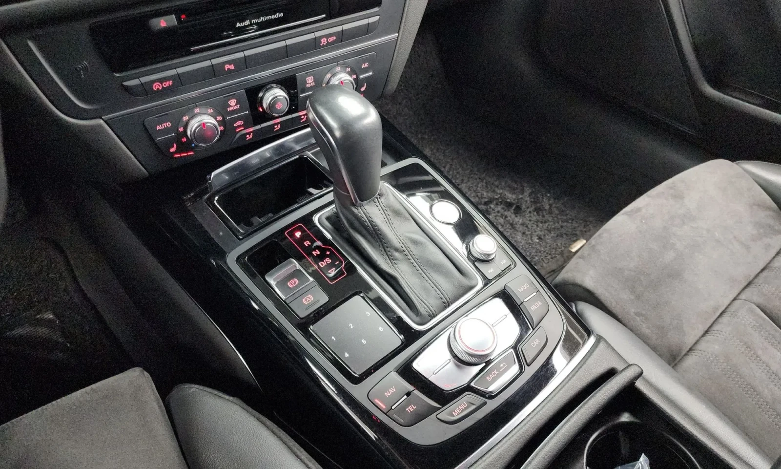 Audi A6 40tfsi Cam360/HeadUp/Disi, снимка 8 - Автомобили и джипове - 55076862
