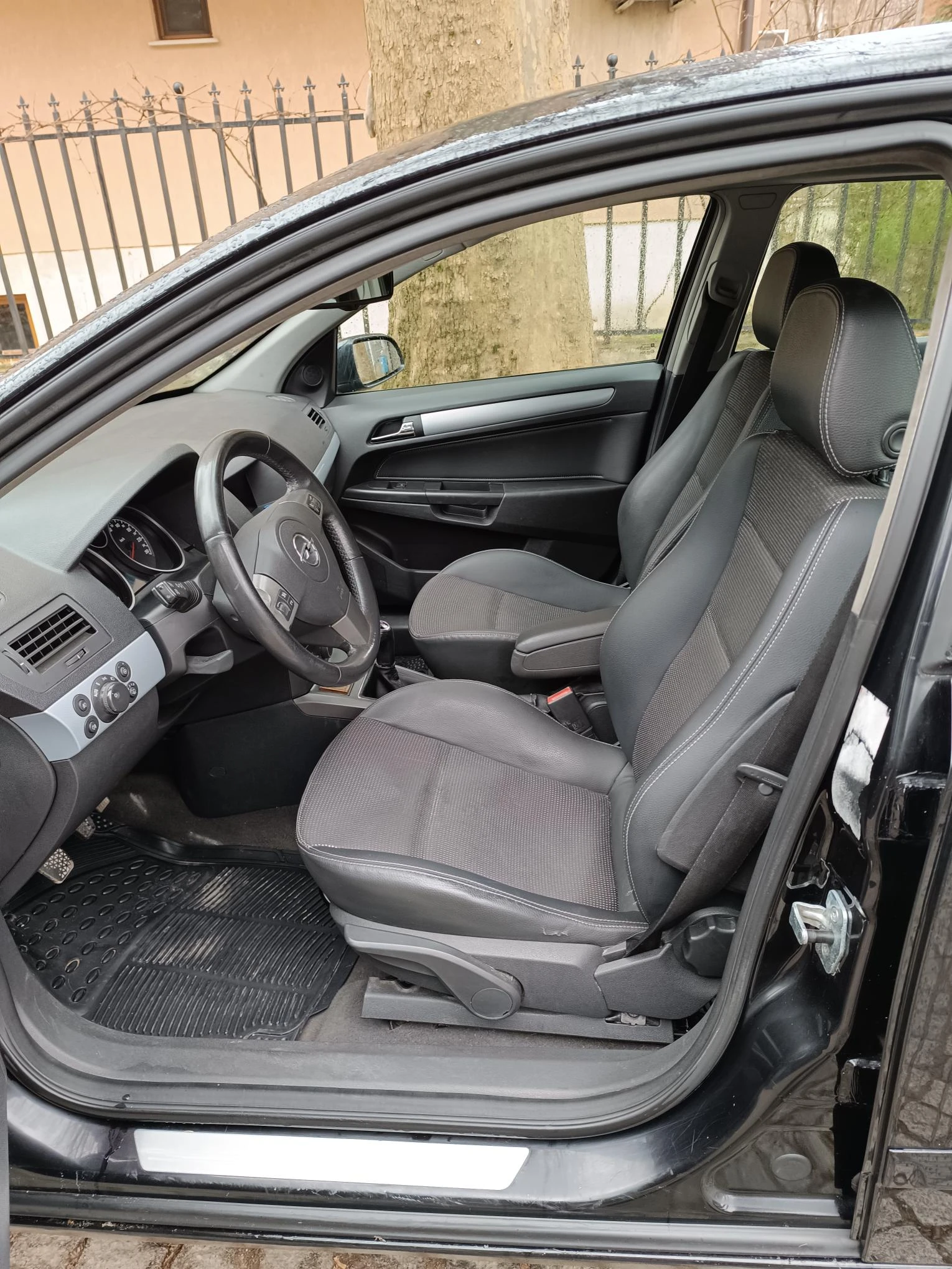 Opel Astra COSMO, снимка 4 - Автомобили и джипове - 55084545