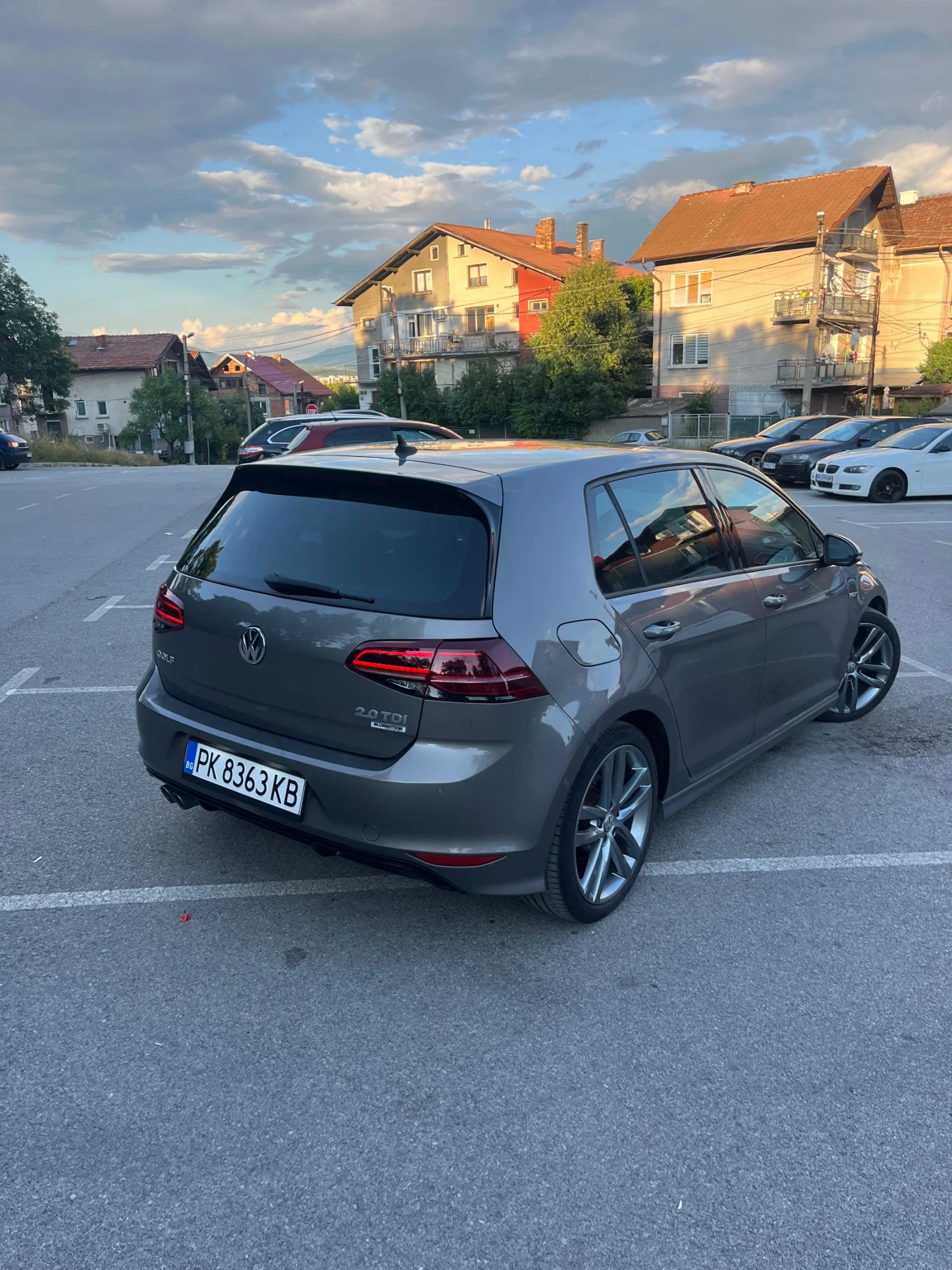 VW Golf R Line Cup edition, снимка 4 - Автомобили и джипове - 55179828