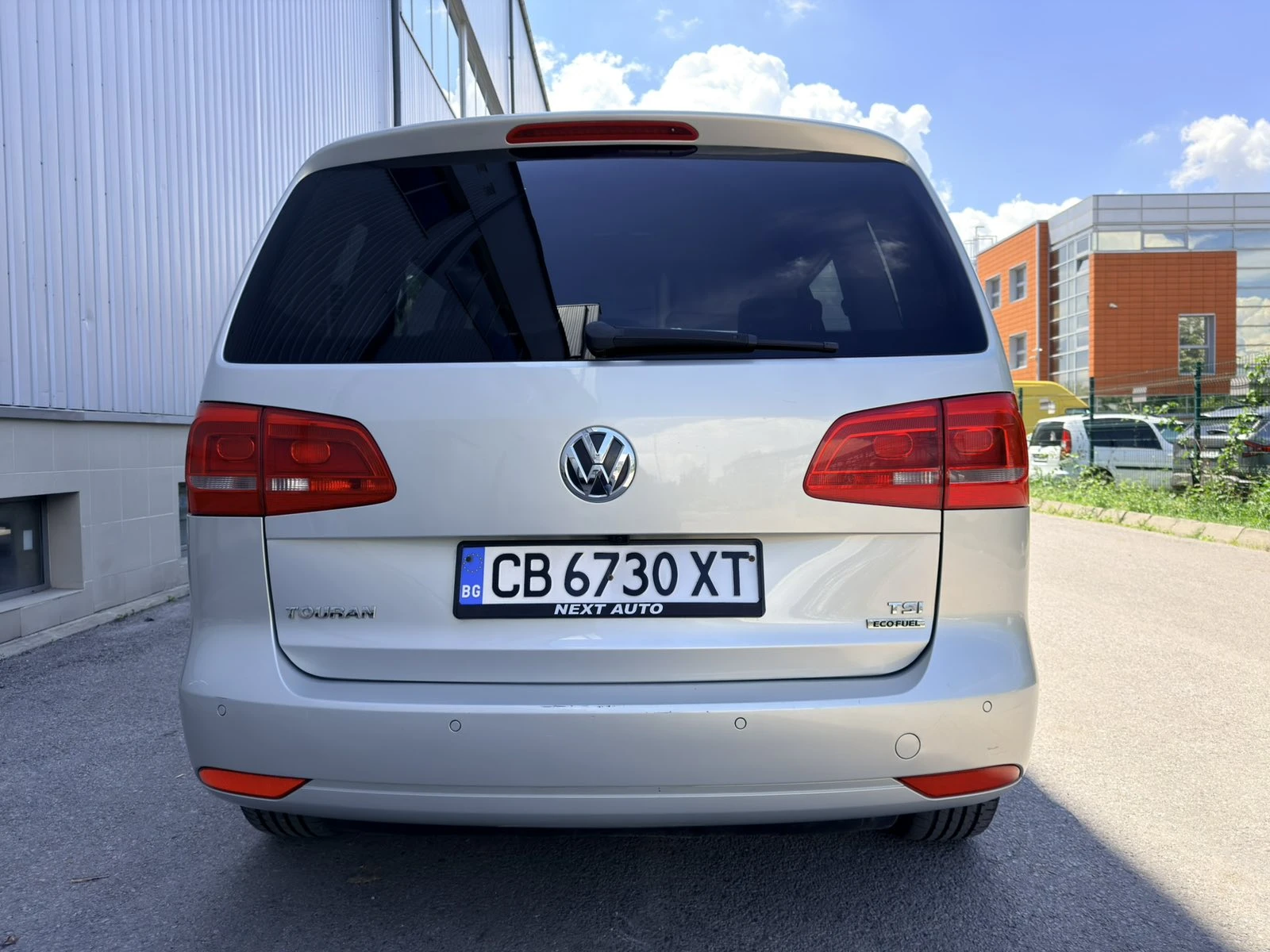 VW Touran 1.4 TSI, снимка 3 - Автомобили и джипове - 55213243