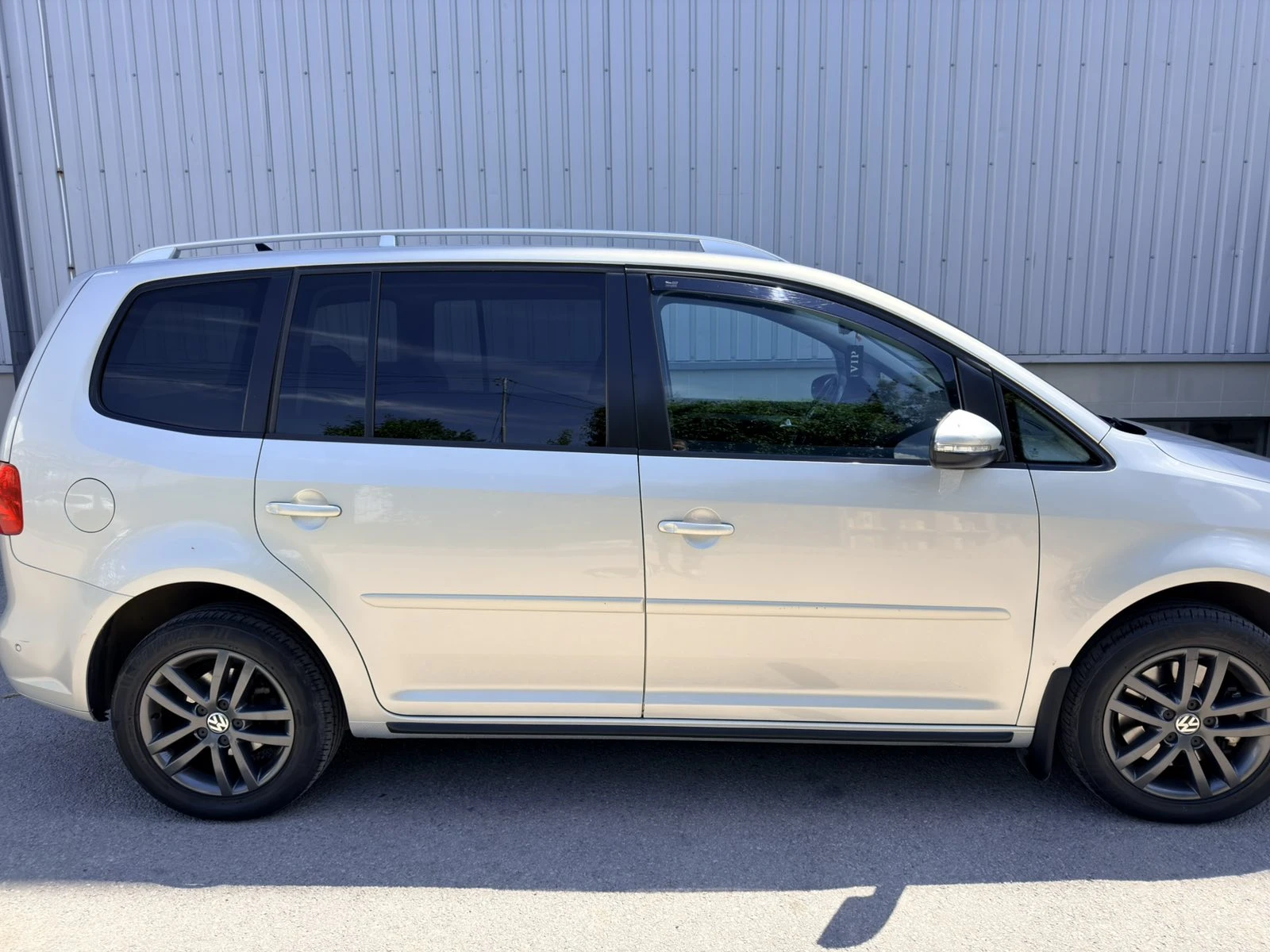 VW Touran 1.4 TSI, снимка 6 - Автомобили и джипове - 55213243