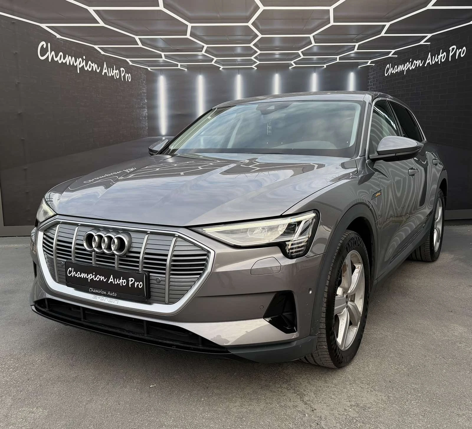 Audi E-Tron 50 Quattro 