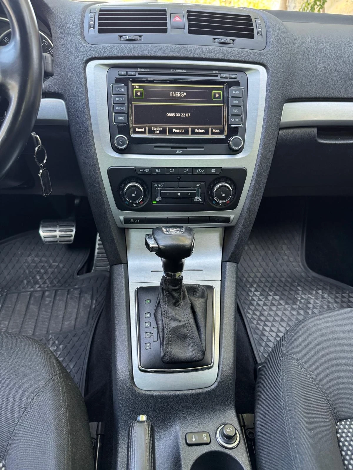 Skoda Octavia Scout 4x4, снимка 10 - Автомобили и джипове - 55931629