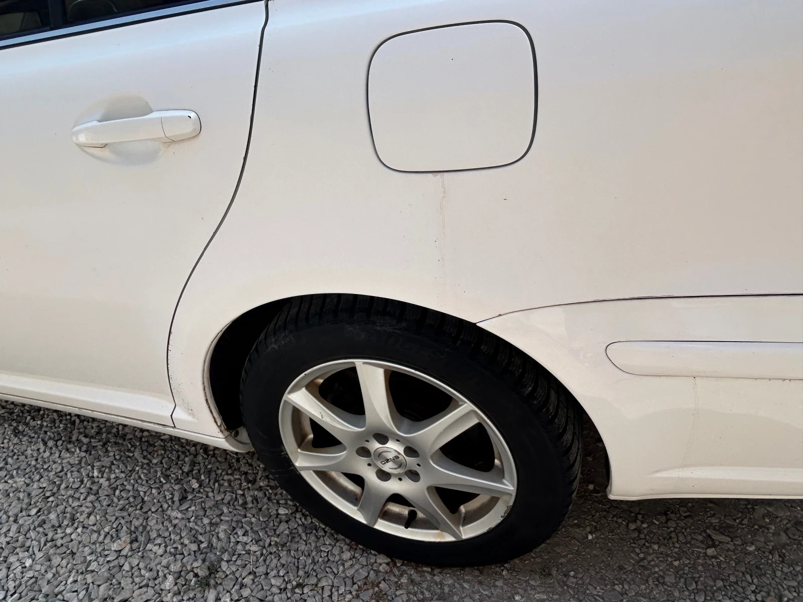 Toyota Avensis D4D, снимка 4 - Автомобили и джипове - 55972306