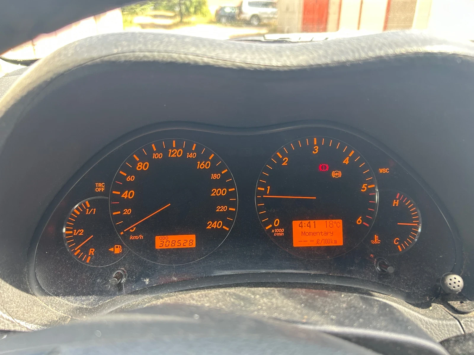 Toyota Avensis D4D, снимка 15 - Автомобили и джипове - 55972306