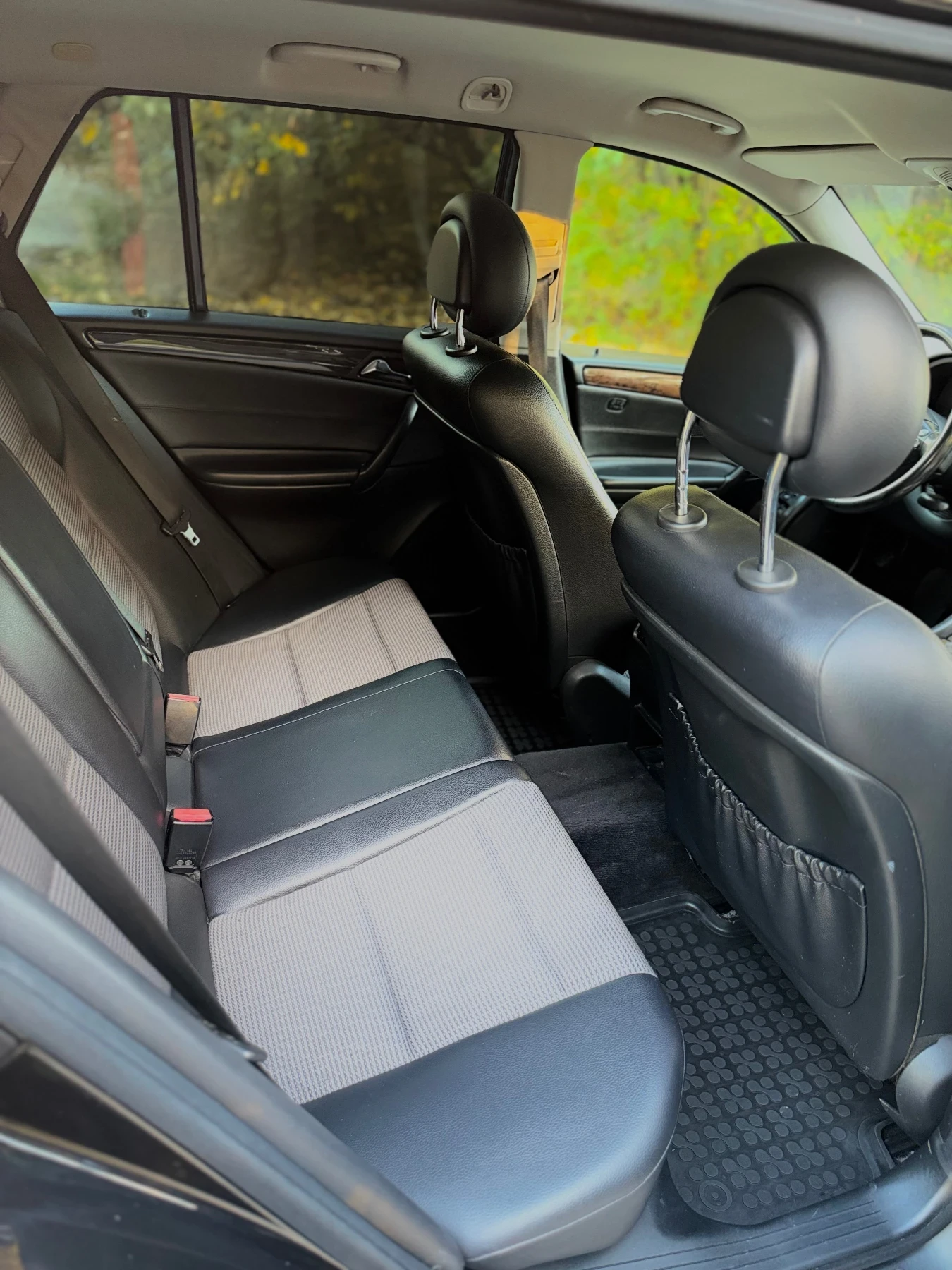 Mercedes-Benz C 220, снимка 9 - Автомобили и джипове - 56650070
