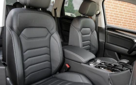 VW Touareg 3.0TDI* LEDER* DISTR* MEMORY* , снимка 8