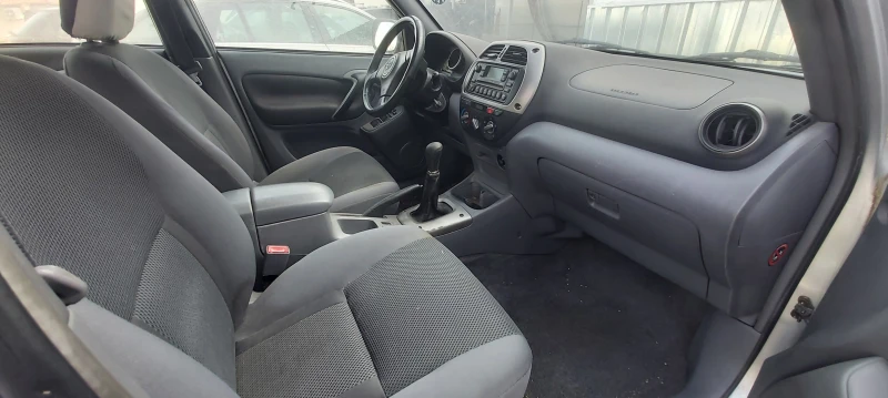 Toyota Rav4 2.0 D4d -ITALIA, снимка 6 - Автомобили и джипове - 49129359