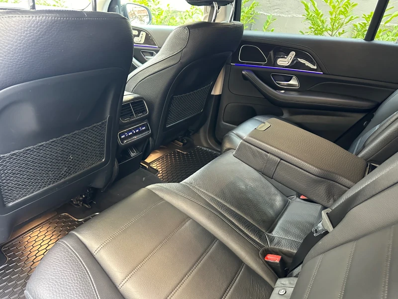 Mercedes-Benz GLS 350 AMG, снимка 11 - Автомобили и джипове - 52336571