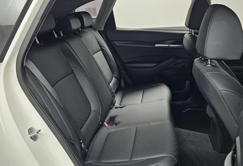 Kia Seltos 1.6 Turbo 2WD, снимка 10 - Автомобили и джипове - 52630039