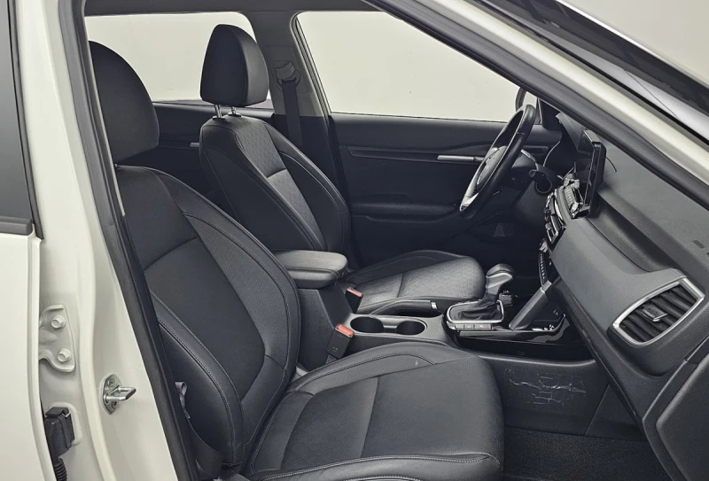 Kia Seltos 1.6 Turbo 2WD, снимка 8 - Автомобили и джипове - 52630039