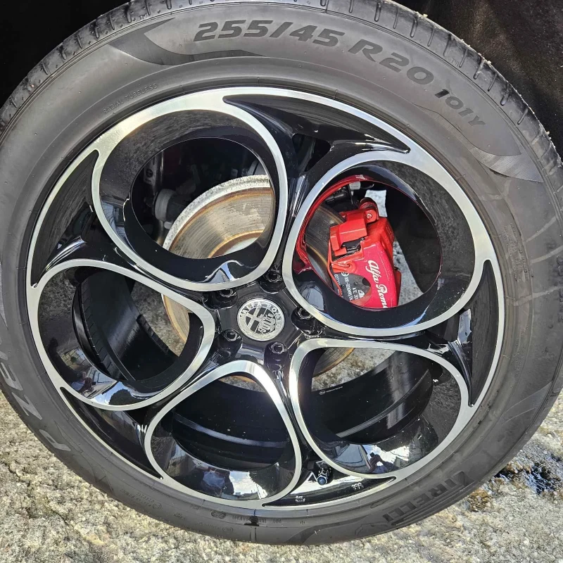 Alfa Romeo Stelvio 2.1d AT (180hp)-4x4, снимка 8 - Автомобили и джипове - 52894006