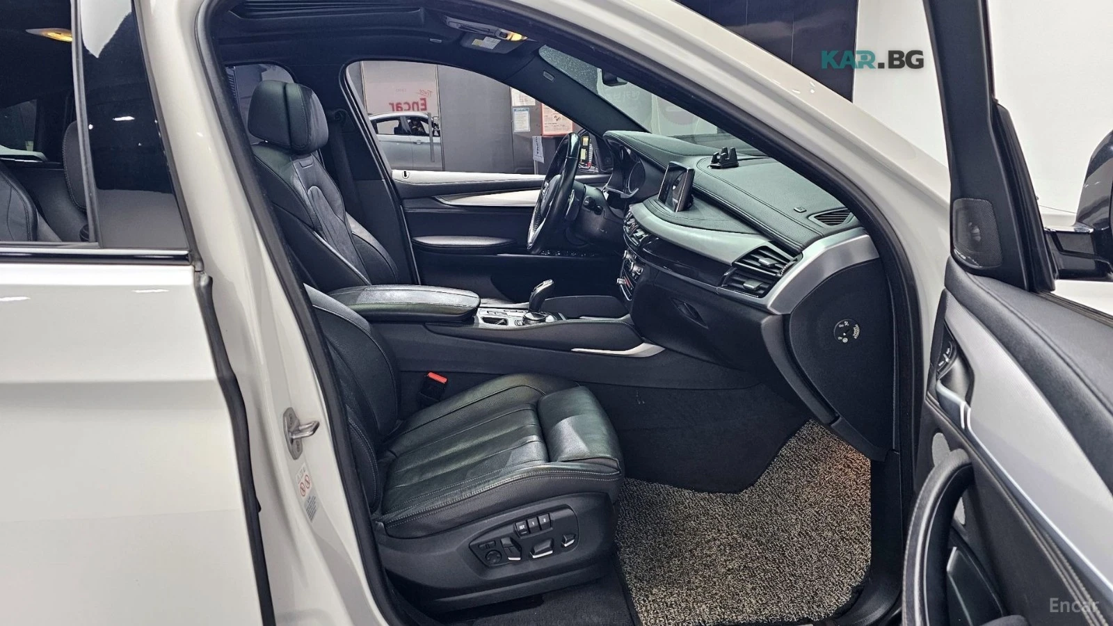 BMW X6 * 40d* M-SPORT* xDrive* ПОДГРЕВ* ОБДУХВАНЕ* ПАНОРА, снимка 10 - Автомобили и джипове - 54660621