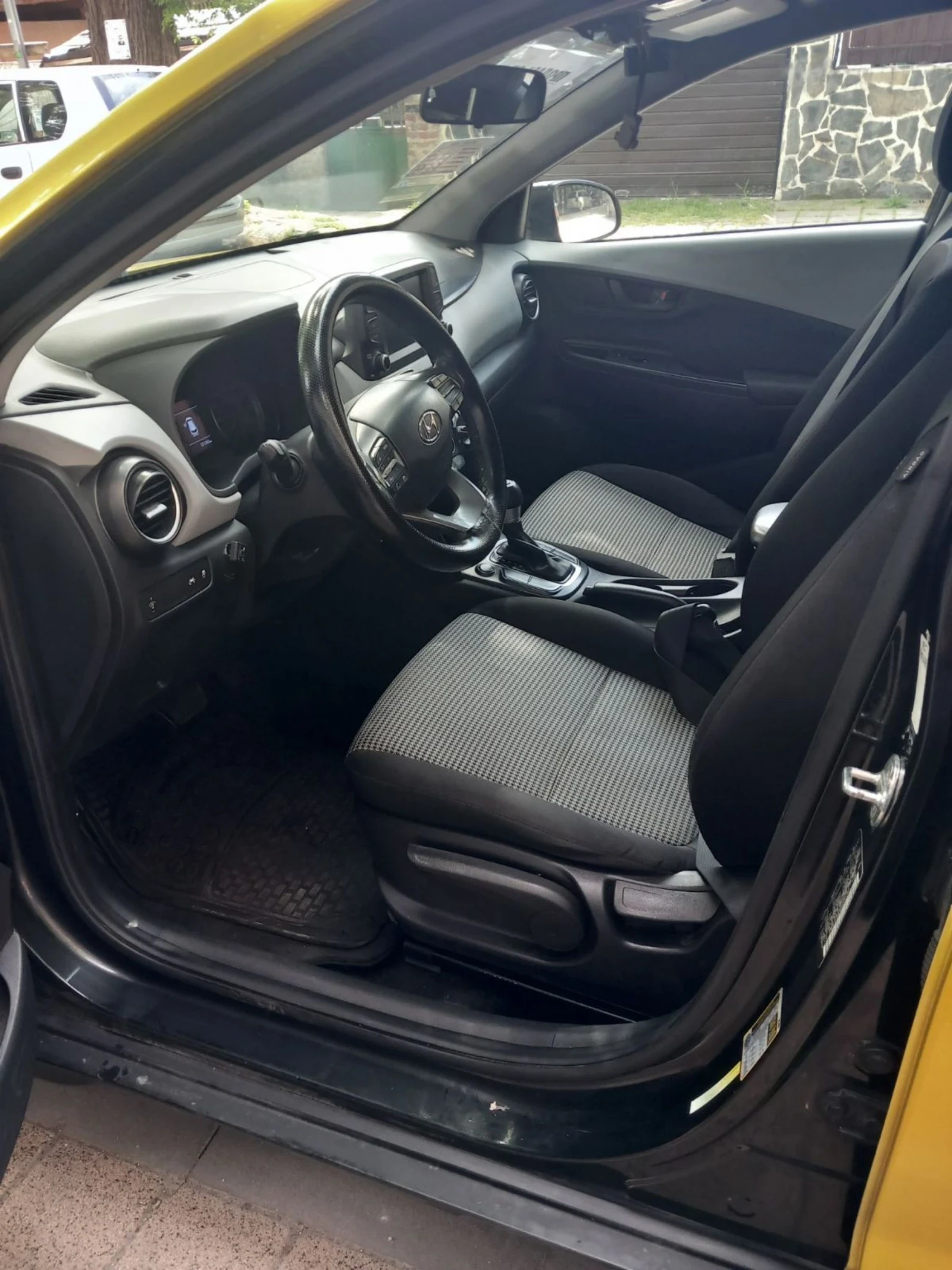 Hyundai Kona, снимка 8 - Автомобили и джипове - 54721834