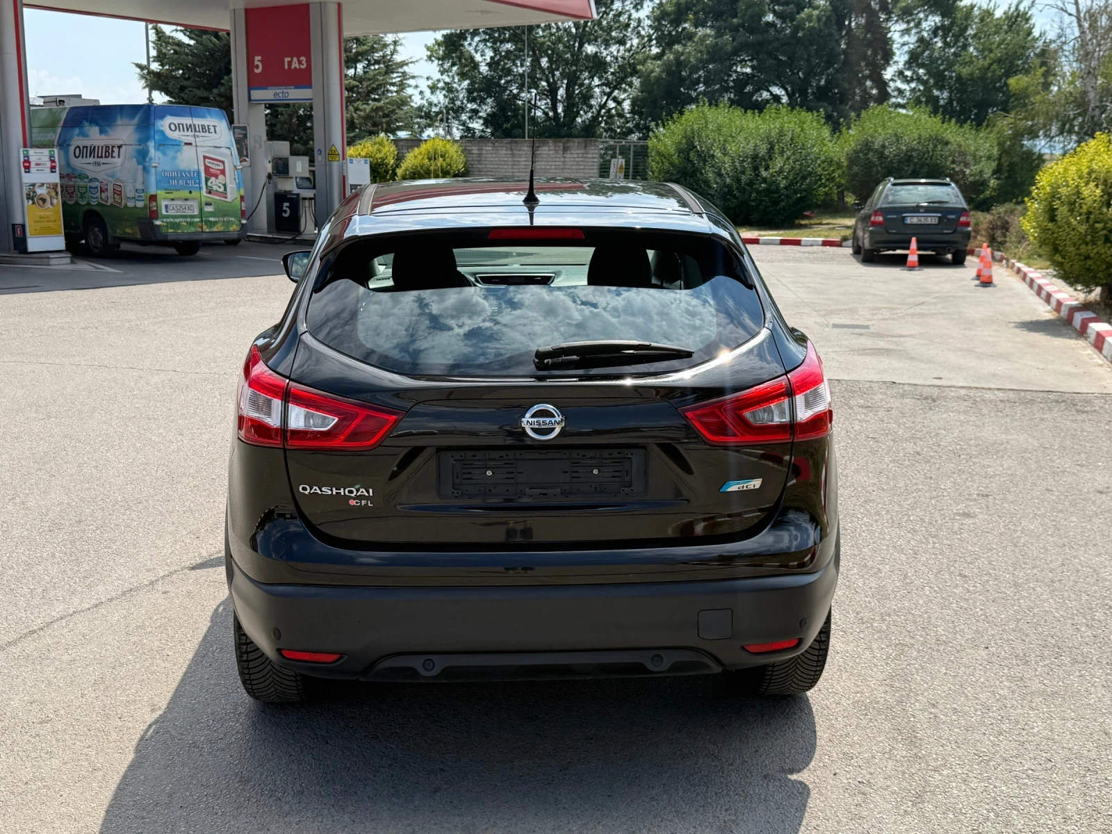 Nissan Qashqai 1.5DCI включена регистрация 10бр.налични, снимка 6 - Автомобили и джипове - 55055559