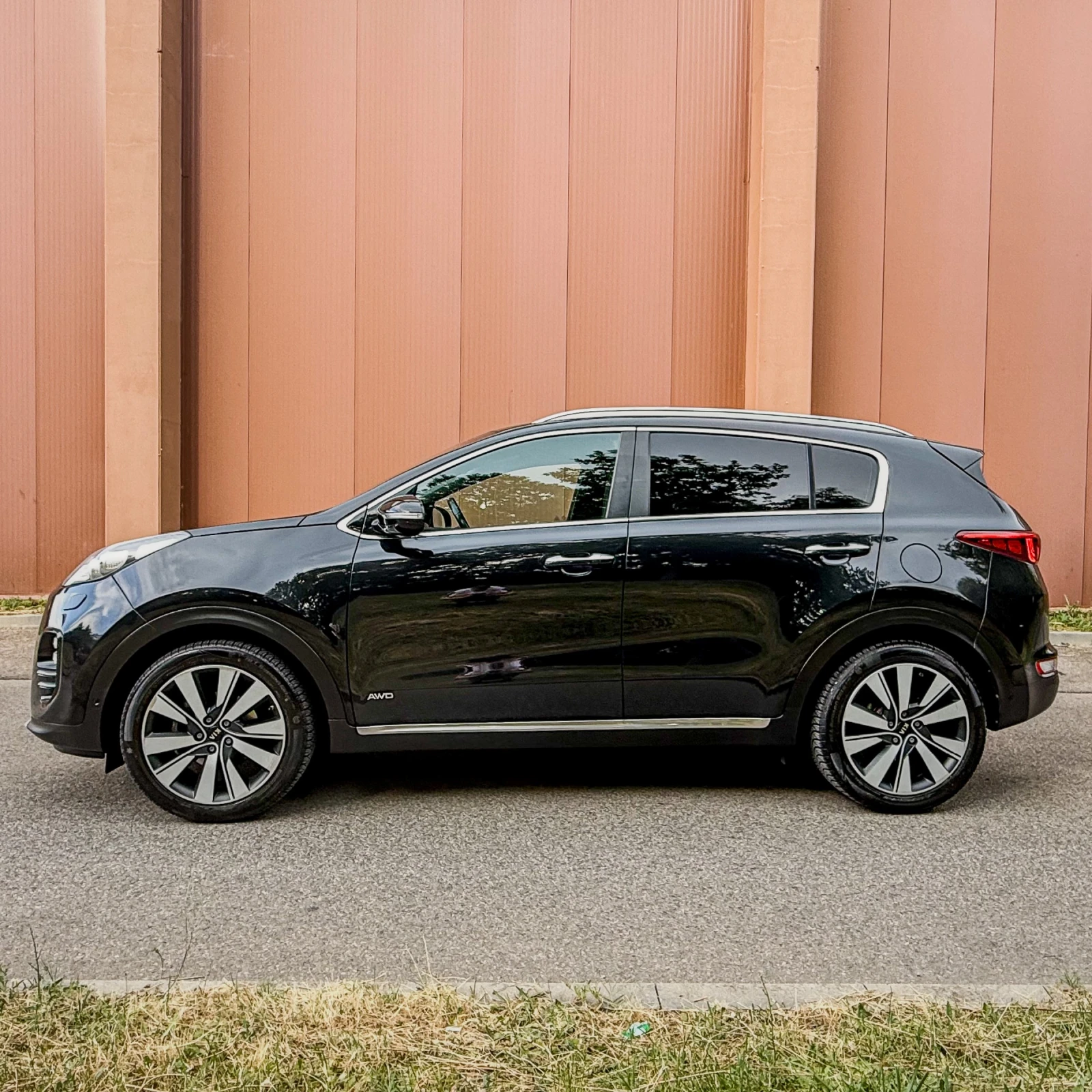 Kia Sportage 2.0D 184k.c. 4x4 140000км ГАРАНЦИЯ 6 МЕСЕЦА, снимка 2 - Автомобили и джипове - 55135097