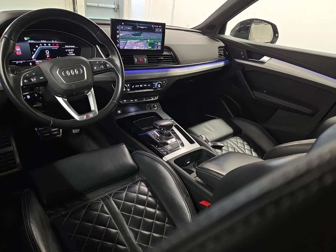 Audi SQ5  TECHNIK | ЦЕНА ДО БЪЛГАРИЯ | ДИСТРОНИК | 360 , снимка 12 - Автомобили и джипове - 55165360