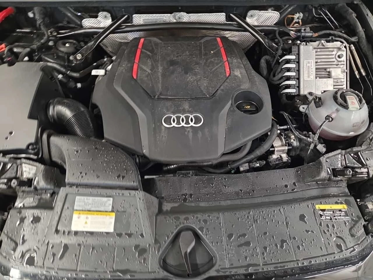 Audi SQ5  TECHNIK | ЦЕНА ДО БЪЛГАРИЯ | ДИСТРОНИК | 360 , снимка 17 - Автомобили и джипове - 55165360