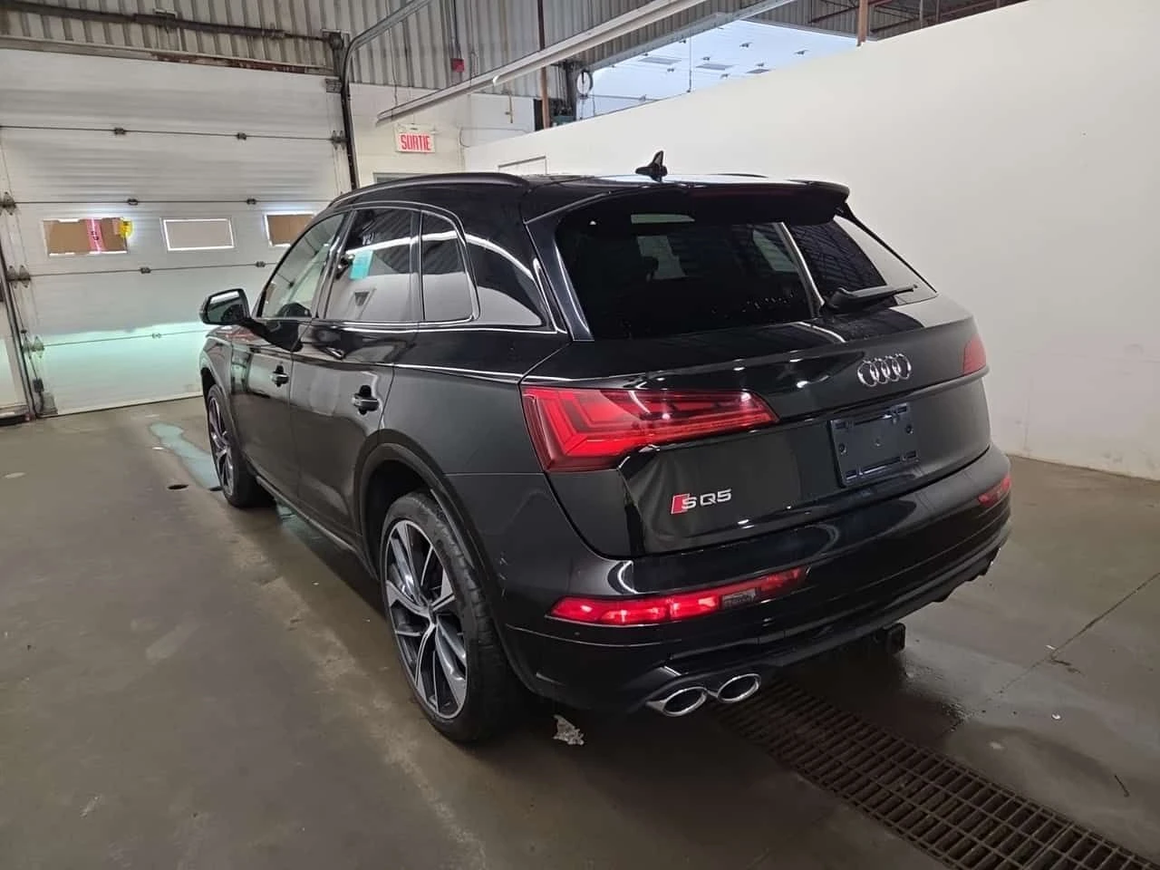 Audi SQ5  TECHNIK | ЦЕНА ДО БЪЛГАРИЯ | ДИСТРОНИК | 360 , снимка 4 - Автомобили и джипове - 55165360